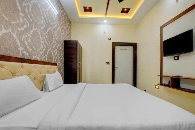Hotel Sun Palace Udaipur Exterior photo